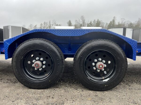 2022 Diamond C 7×24 20K Low Profile Equipment Trailer w/Max Ramps - Image 2