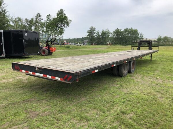 2002 Kaufman Trailers 101X40 Gooseneck Equipment Trailer w/Toolbox - Image 3